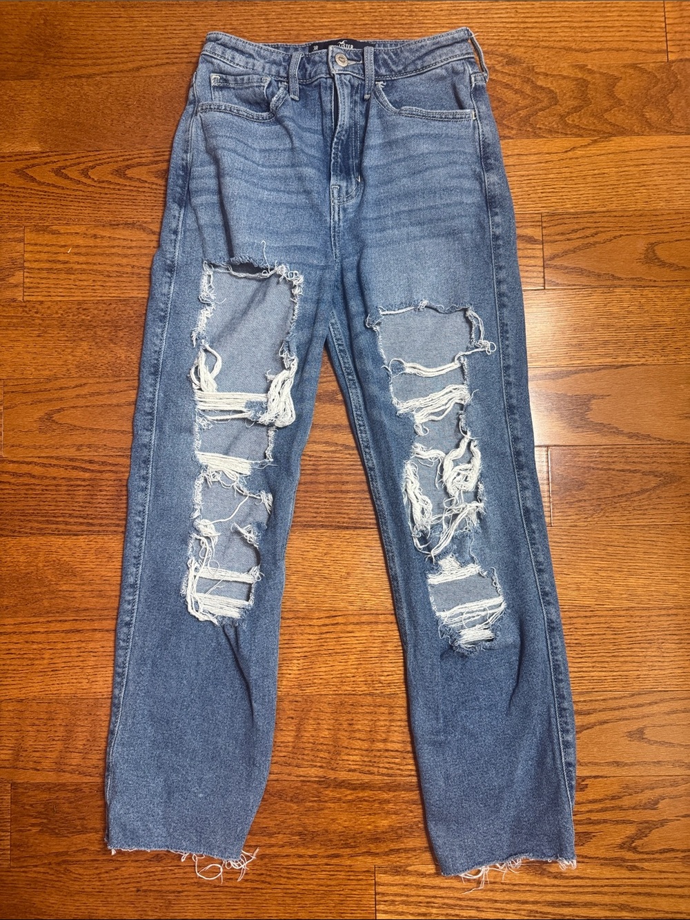 Hollister Sz 3 R Distressed Jeans